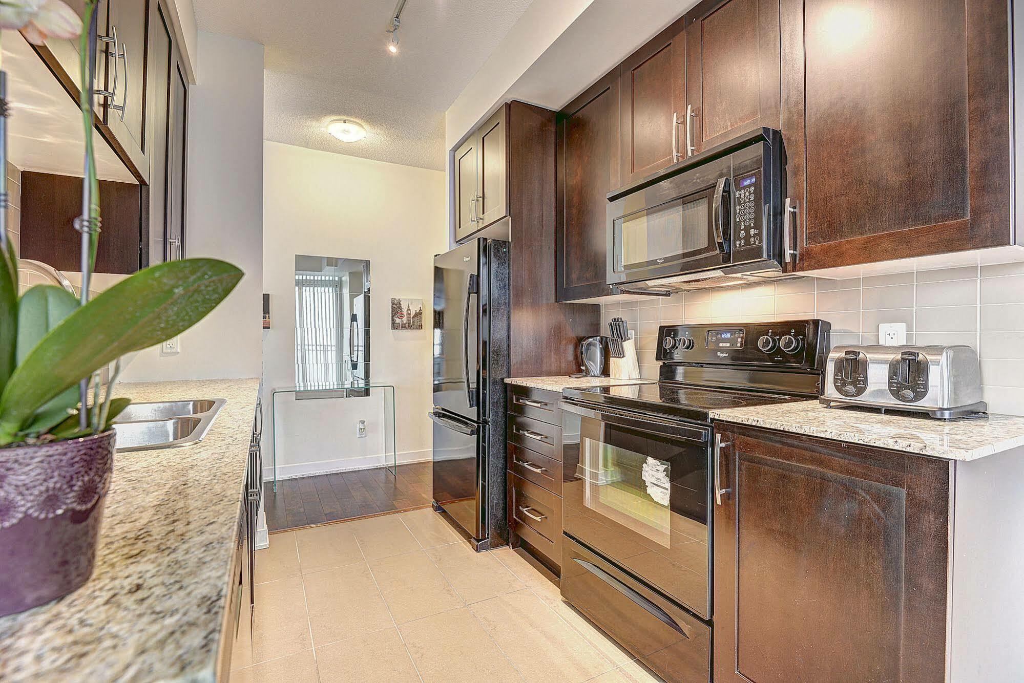 Pathway Suites - 4099 Brickstone Mississauga Exterior photo